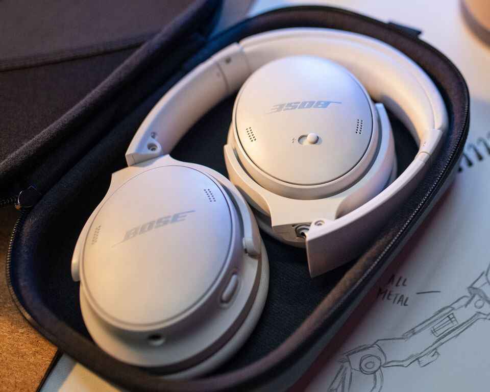 Bose QuietComfort headphones