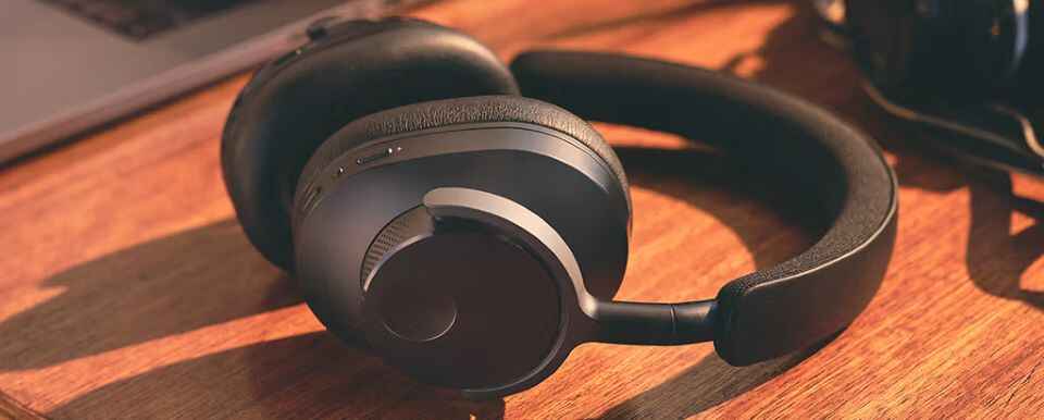 Cambridge Audio Melomania P100 headphones