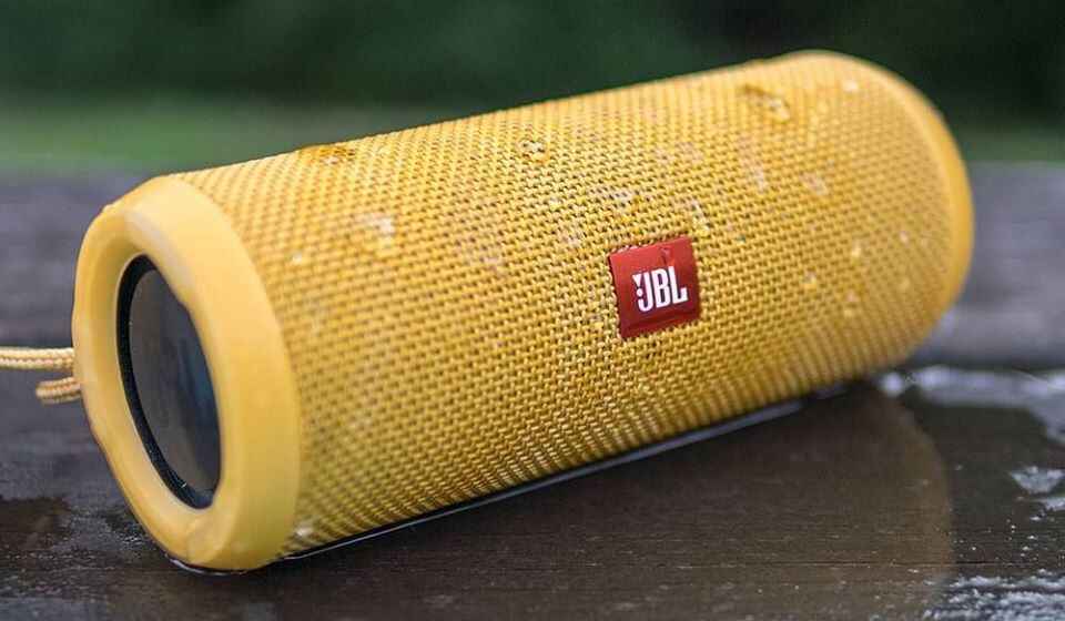 JBL Flip 5 speaker