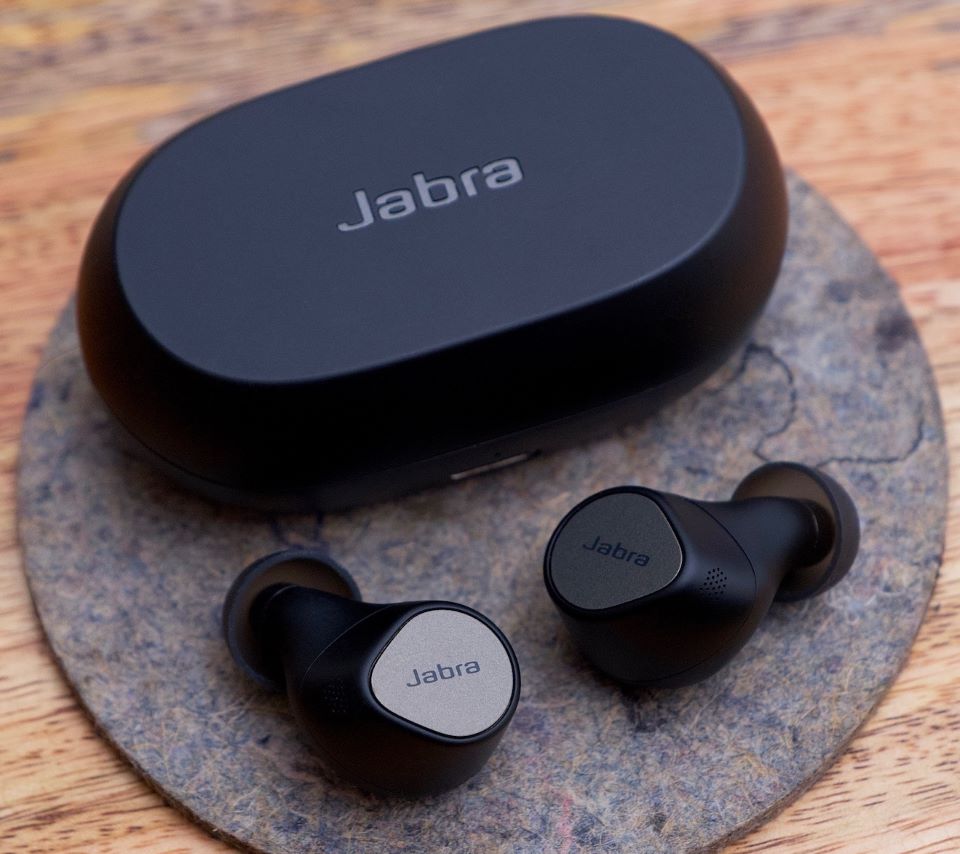 Jabra Elite 7 Pro earbuds