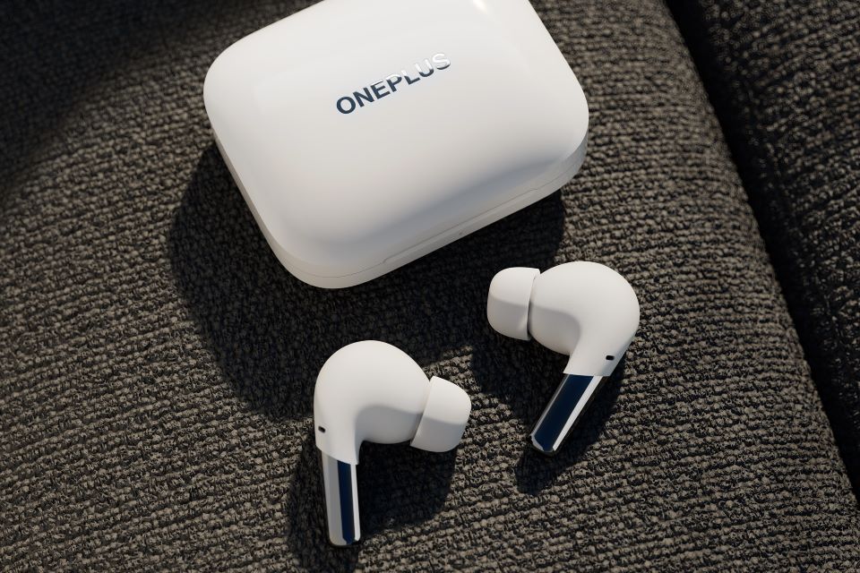 OnePlus Buds Pro 2 earbuds